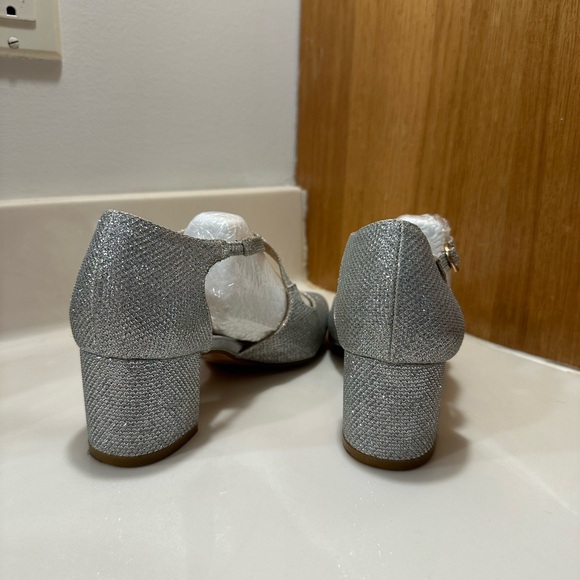 *Make an offer 🙂*Silver sparkle heels - Picture 3 of 4